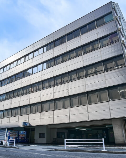 プランインベストのオフィス外観